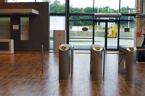 Трехштанговый тумбовый турникет-трипод Gotschlich Modul Tonda 3-Arm (6MTO3AEC) Трехштанговый тумбовый турникет-трипод Gotschlich Modul Tonda 3-Arm (6MTO3AEC)