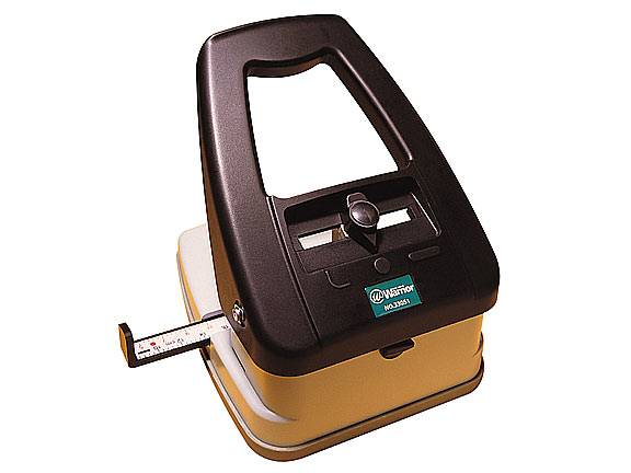 Дырокол многофункциональный для пластиковых карт WARRIOR 33051