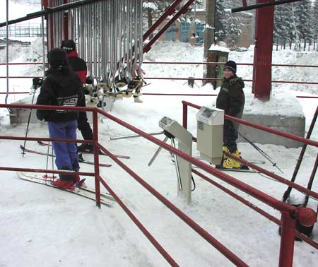 Турникет-трипод PERCo-TTR-04.1G из окрашенной стали, темно-серый (с планками Антипаника) Турникет-трипод PERCo-TTR-04.1G из окрашенной стали, темно-серый (с планками Антипаника)