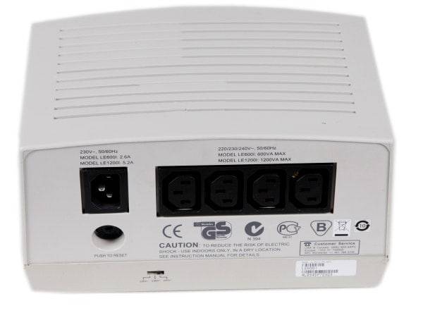 Стабилизатор напряжения автоматический APC Line-R 600