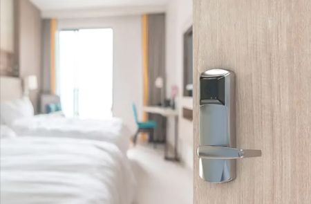 Электронный замок dormakaba Saflok RT Plus ESM, матовый хром (79PS03012EF30-626)