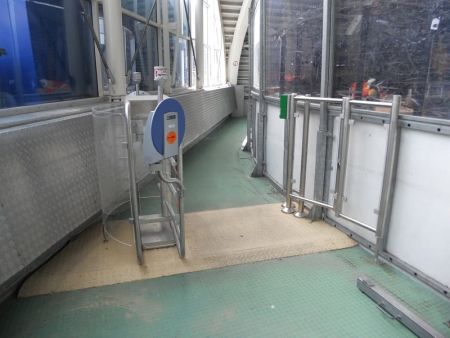 Роторный четырехлопастной олуростовой турникет Gotschlich Vario 1100 E-90 (6VAR11E4A)