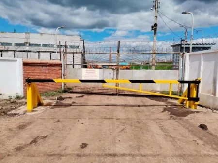 Противотаранный шлагбаум ПШГ-СБ (Л) 5000 горизонтальный, электромеханический, 3,5 тонны