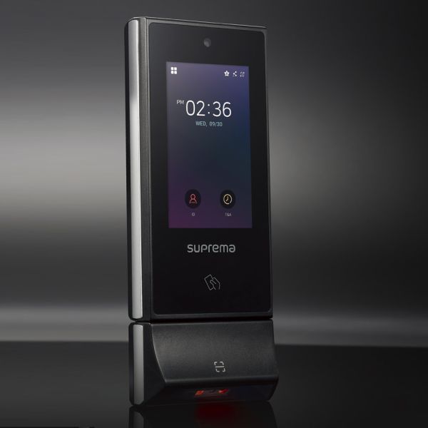 Мультиформатный терминал Suprema X-Station 2 XS2-QAPB с идентификацией по картам, смартфонам и QR кодам