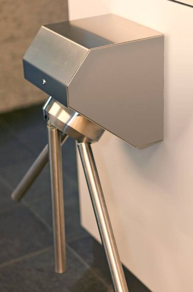 Турникет-трипод навесной Cominfo BAR EK-Wall