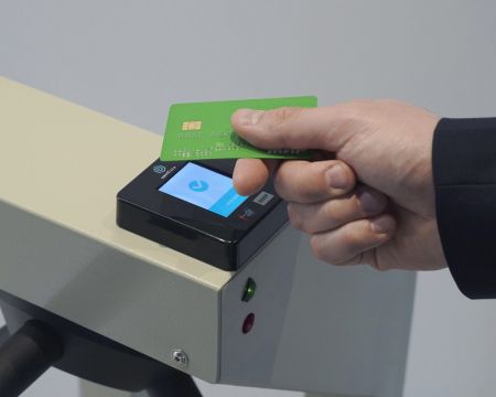 Турникет платного доступа тумбовый уличный PERCo-TTD-10A с терминалом Vendotek VX (с автоматическими планками Антипаника)