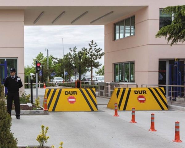 Блокиратор дорожный гидравлический RRB 600 (RRB-40F60) усиленный K8, длина 4000 мм