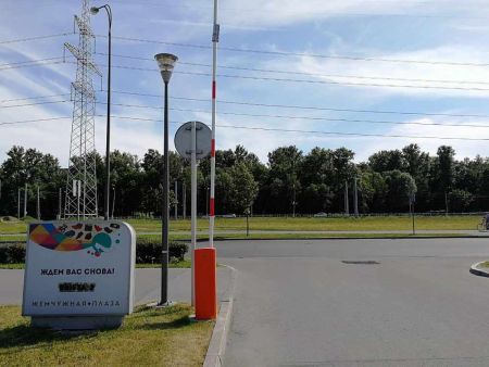 Шлагбаум автоматический Фантом Гранд-Арктик GA5000 с круглой стрелой 5 метров