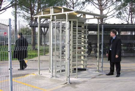 Турникет полноростовой PERCo-RTD-15.1R уличный с электромеханическим приводом