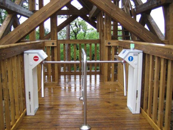 Двухштанговый турникет Gotschlich Compact 2-Arm Двухштанговый турникет Gotschlich Compact 2-Arm