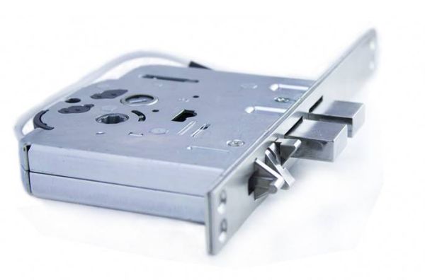 Электронный замок Samsung SHS-H505 FBK/EN (SHS-5050), одноригельный, врезной, с ручкой Электронный замок Samsung SHS-H505 FBK/EN (SHS-5050), одноригельный, врезной, с ручкой