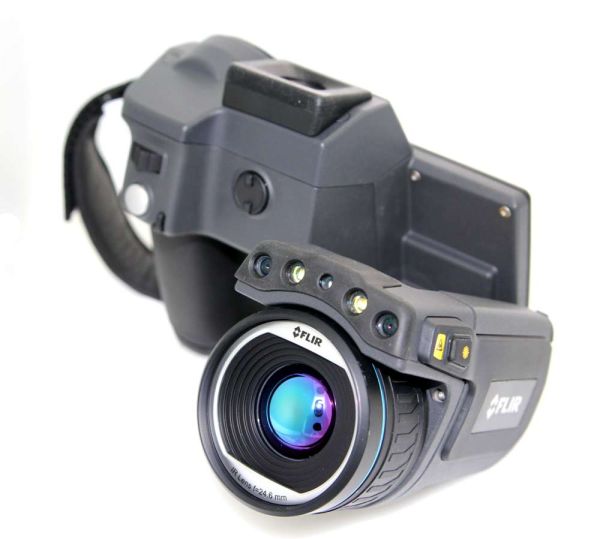 Тепловизор Flir T640 (13мм) Тепловизор Flir T640 (13мм)