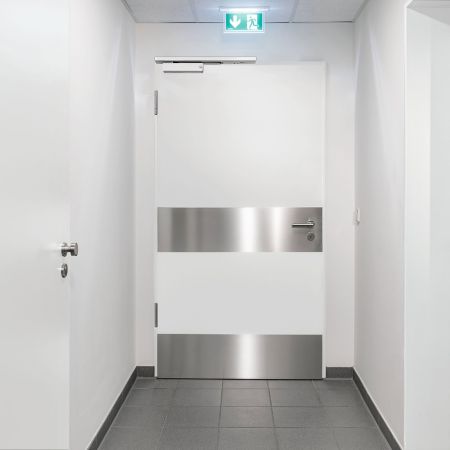 Скользящий канал dormakaba G-Ubivis XEA, серый P600, автономный, с встроенным датчиком дыма Скользящий канал dormakaba G-Ubivis XEA, серый P600, автономный, с встроенным датчиком дыма