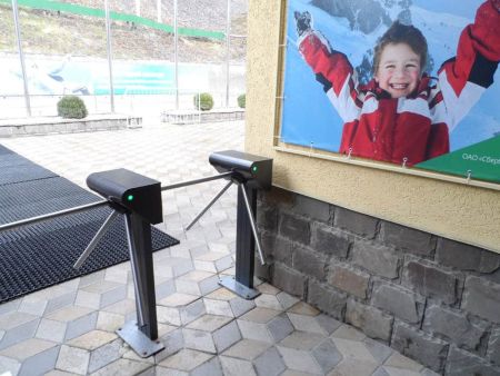 Турникет-трипод Ростов-Дон Т9М1 STEP2-У (Matrix III MF) уличный из окрашенной стали с ЭРА-2000 (без планок)