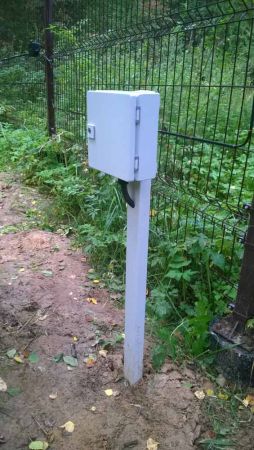 Периметровое радиоволновое средство обнаружения Трезор-R 02, двухканальный