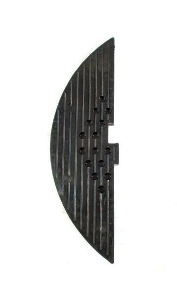 Искусственная дорожная неровность ИДН-900-2 с усиленным креплением (концевой элемент9 Искусственная дорожная неровность ИДН-900-2 с усиленным креплением (концевой элемент9