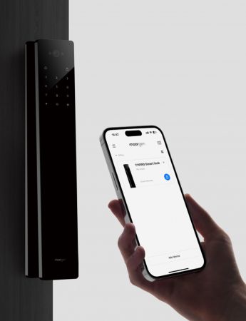 Электронный биометрический замок Moorgen T11 Pro, 7-ми ригельный, кристаллы Сваровски, видеоглазок, Face-ID, Wi-Fi