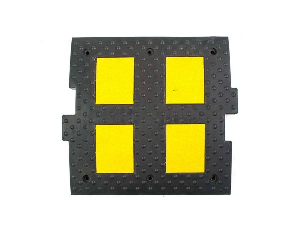 Искусственная дорожная неровность ИДН-500-1 армированная (центральный элемент) Искусственная дорожная неровность ИДН-500-1 армированная (центральный элемент)