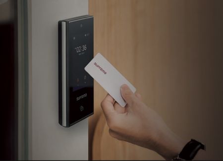 Мультиформатный терминал Suprema X-Station 2 XS2-APB с идентификацией по картам, смартфонам и пин-кодам Мультиформатный терминал Suprema X-Station 2 XS2-APB с идентификацией по картам, смартфонам и пин-кодам