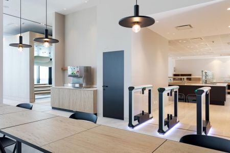 Распашной турникет Magnetic mWing с закаленными створками 900 мм