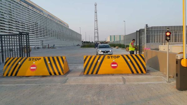 Блокиратор дорожный гидравлический HRB 900 (HRB-20R90), длина 2000 мм Блокиратор дорожный гидравлический HRB 900 (HRB-20R90), длина 2000 мм