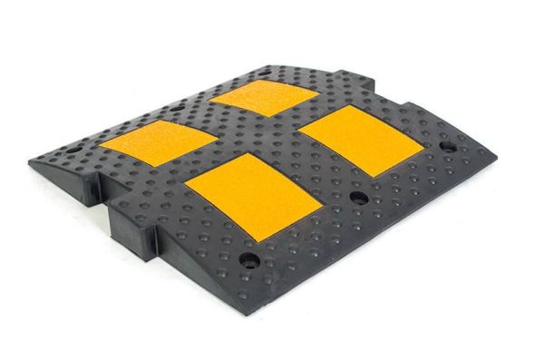 Искусственная дорожная неровность ИДН-500-1 армированная (центральный элемент) Искусственная дорожная неровность ИДН-500-1 армированная (центральный элемент)