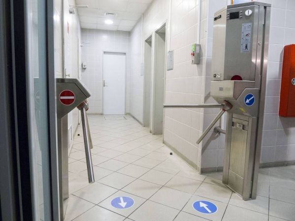 Терминал автоматизированного платного прохода Gotschlich Trinity (6CTR2AECR) Терминал автоматизированного платного прохода Gotschlich Trinity (6CTR2AECR)