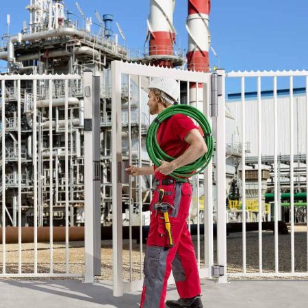 Гидравлический доводчик Locinox Mammoth и петля два-в-одном, 180°