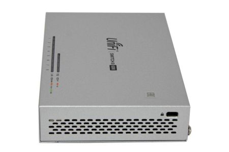 Коммутатор Ubiquiti UniFi Switch 8-60W