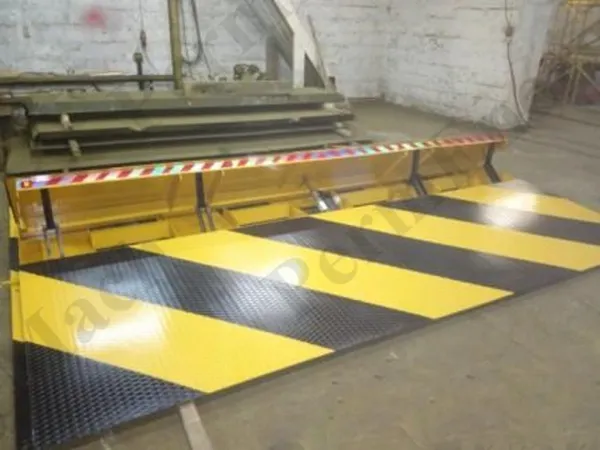 Дорожный блокиратор Скат-3150УП электромеханический, накладной, с пандусами