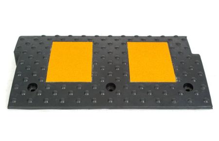 Съезд с бордюра резиновый СР-55-1 средняя часть