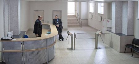 Турникет-трипод PERCo-TTR-04.1G из окрашенной стали, темно-серый (с планками Антипаника) Турникет-трипод PERCo-TTR-04.1G из окрашенной стали, темно-серый (с планками Антипаника)