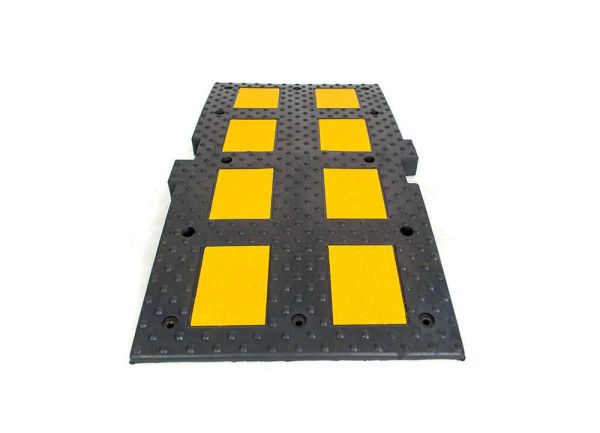 Искусственная дорожная неровность ИДН-900-1 армированная (центральный элемент) Искусственная дорожная неровность ИДН-900-1 армированная (центральный элемент)