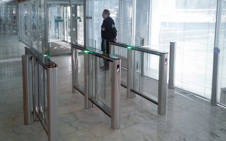 Турникет PERCo-ST-01 "Скоростной проход" с распашными створками PERCo-ATG-425 (ширина створки 425 мм)