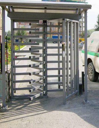 Турникет полноростовой PERCo-RTD-15.1R уличный с электромеханическим приводом